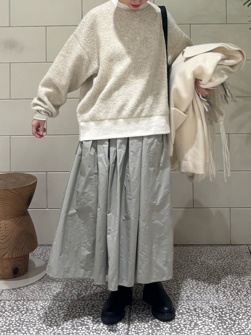 MINAMIさんの「Fratelli Talli　フリンジニットマフラー（FRATELLI TALLI）」を使ったコーディネートの3枚目の写真