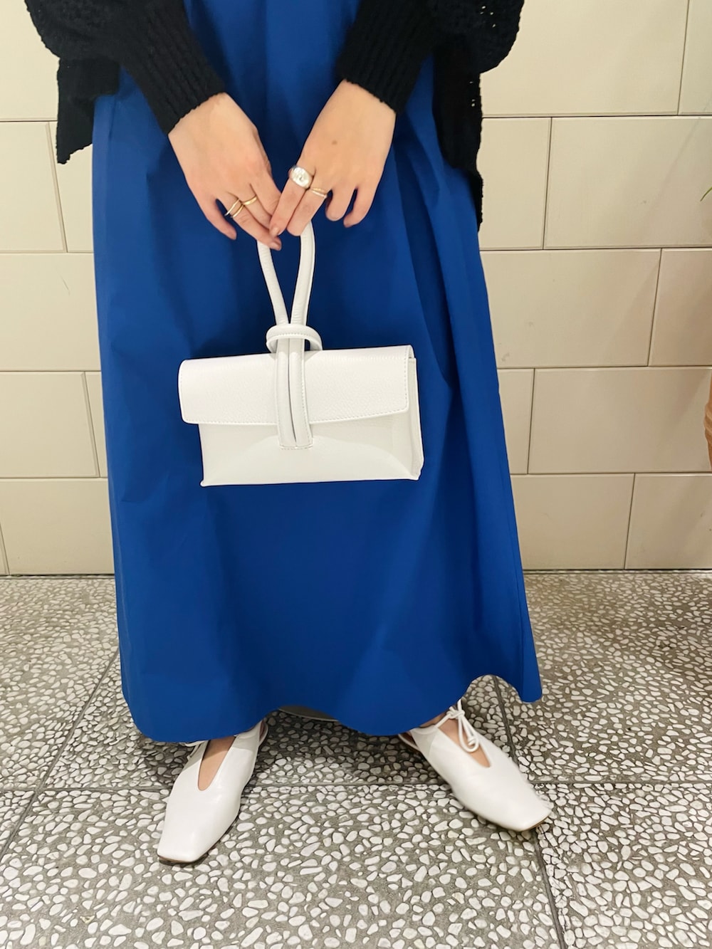 MINAMIさんの「タイプライターテントワンピース（URBAN RESEARCH）」を使ったコーディネートの4枚目の写真