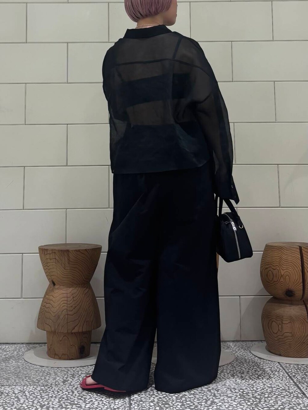 「ワントーンコーデ、大人カジュアル、URBANRESEARCH、シンプルコーデ、newarrival、休日スタイル、韓国ファッション、シアートップス、旅行コーデ、骨格ウェーブ、ウェーブ×ブルベ夏、私のイチ推しブランド、初夏のお出掛けコーデ、過ごしやすい」｜「URBAN RESEARCHのSwim URBAN RESEARCH　スイム2WAYブラ（水着、グレー系）」を使った、MINAMIさん（レディース・158cm）の春コーディネートの4枚目の写真