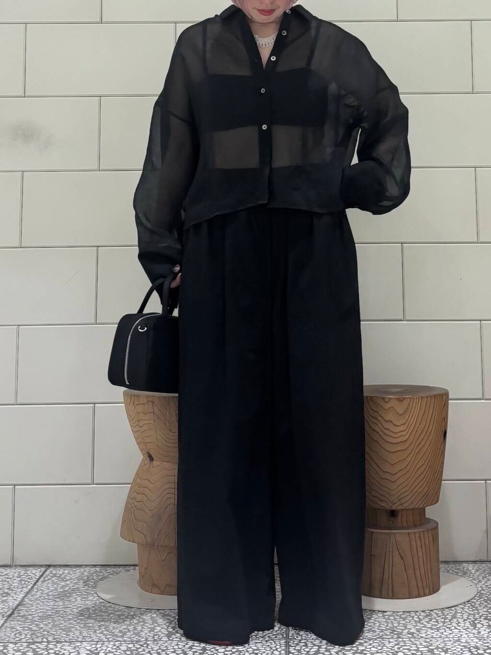 「ワントーンコーデ、大人カジュアル、URBANRESEARCH、シンプルコーデ、newarrival、休日スタイル、韓国ファッション、シアートップス、旅行コーデ、骨格ウェーブ、ウェーブ×ブルベ夏、私のイチ推しブランド、初夏のお出掛けコーデ、過ごしやすい」｜「URBAN RESEARCHのSwim URBAN RESEARCH　スイム2WAYブラ（水着、グレー系）」を使った、MINAMIさん（レディース・158cm）の春コーディネートの2枚目の写真