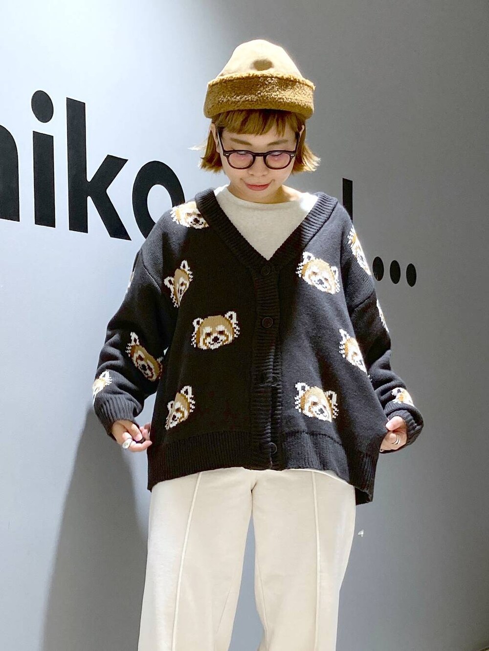 「低身長、体型カバー、ユニセックス」｜「niko and...のラビットタッチベロアパンツ（その他パンツ、ベージュ系）」を使った、タゾエさん（レディース・155cm）の秋コーディネートの7枚目の写真