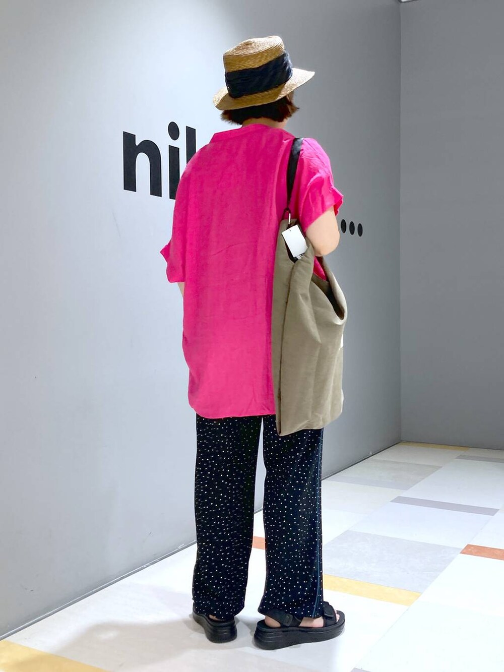 「低身長、体型カバー、ユニセックス」|「niko and...のDRYユルプリントパンツ(その他パンツ、ブラック系)」を使った、タゾエさん(レディース・155cm)の夏コーディネートの4枚目の写真