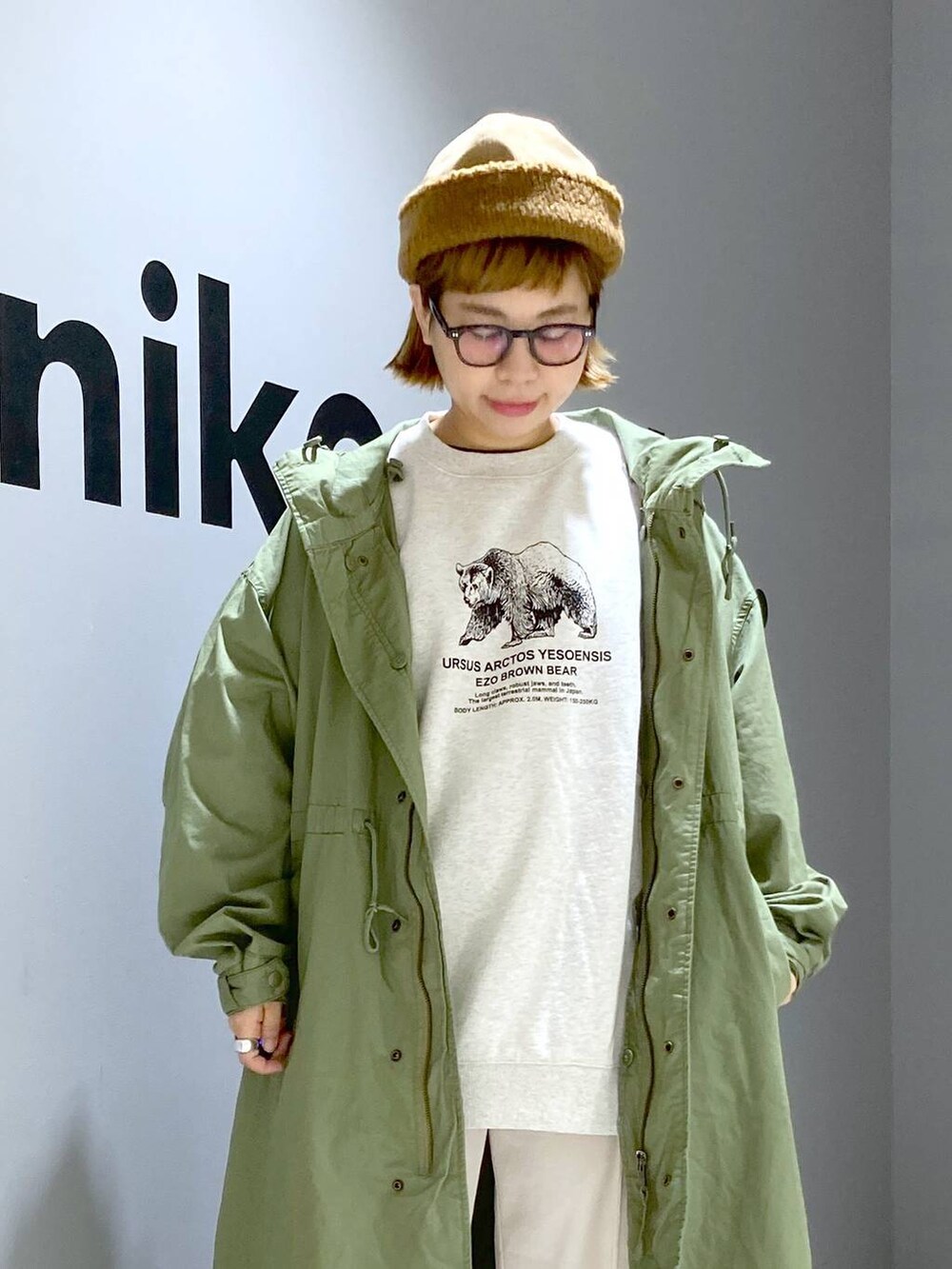 「低身長、体型カバー、ユニセックス」｜「niko and...のゆるっと起毛ワークパンツ（その他パンツ、ベージュ系）」を使った、タゾエさん（レディース・155cm）の冬コーディネートの2枚目の写真