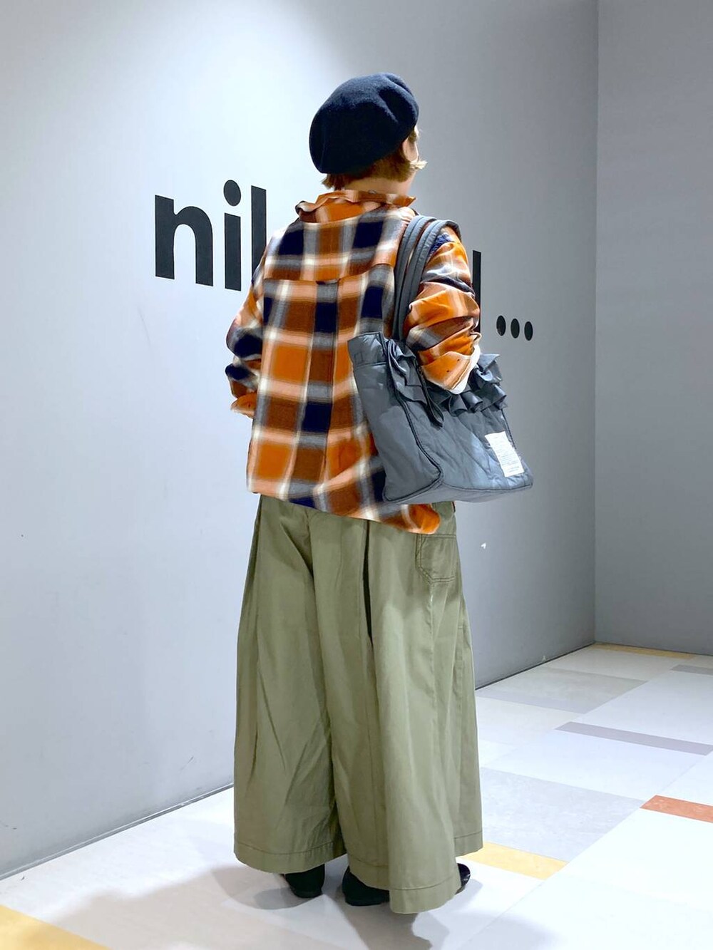 「低身長、体型カバー、ユニセックス」|「niko and...のオーガニックコットンテンセルロングTシャツ(Tシャツ/カットソー、ホワイト系)」を使った、タゾエさん(レディース・155cm)の秋コーディネートの3枚目の写真