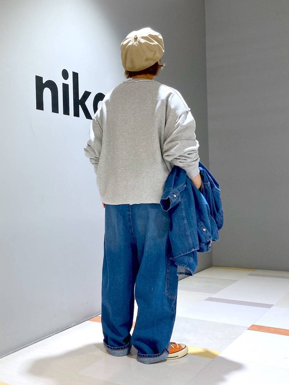 「低身長、ユニセックス、体型カバー」｜「niko and...のミニパイルステッチプルオーバー（Tシャツ/カットソー、ホワイト系）」を使った、タゾエさん（レディース・155cm）の冬コーディネートの4枚目の写真