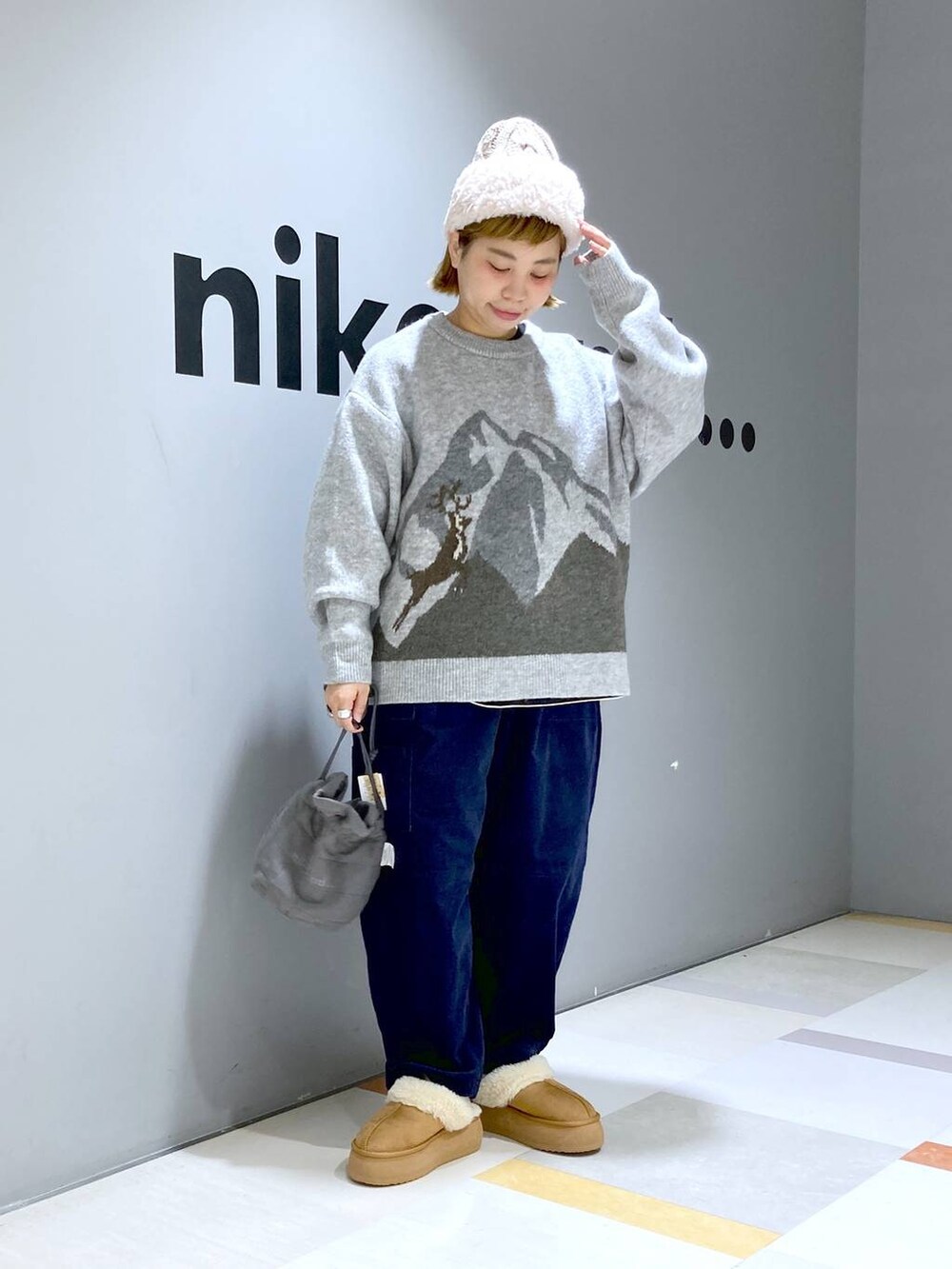 「ユニセックス、低身長、体型カバー」｜「niko and...の[MODE NORM CORE]起毛ポケットバルーンパンツ（その他パンツ、ブルー系）」を使った、タゾエさん（レディース・155cm）の秋コーディネートの4枚目の写真