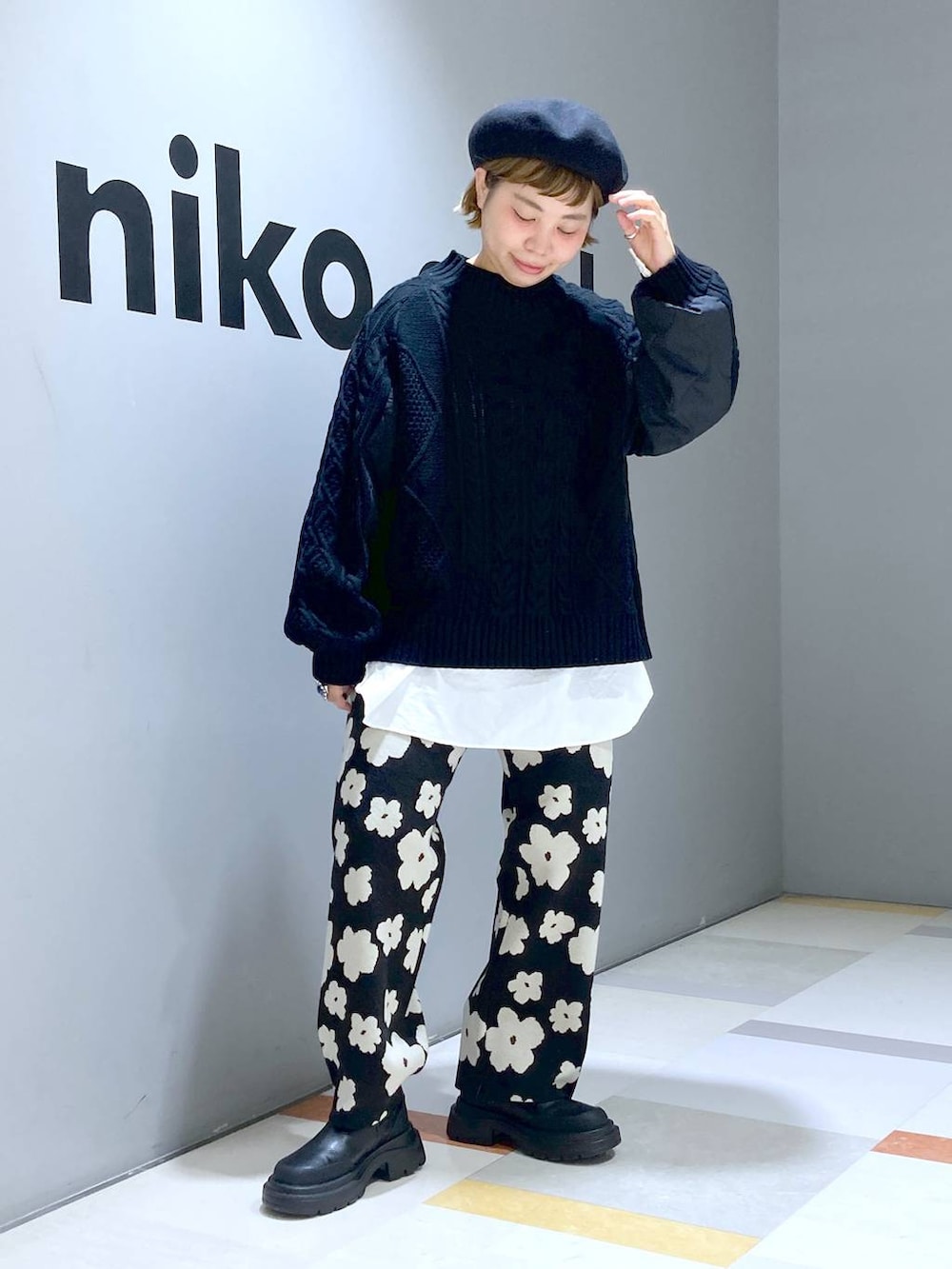 「低身長、体型カバー、ユニセックス」｜「niko and...のなめらかタッチニットパンツ（その他パンツ、グレー系）」を使った、タゾエさん（レディース・155cm）の冬コーディネートの5枚目の写真