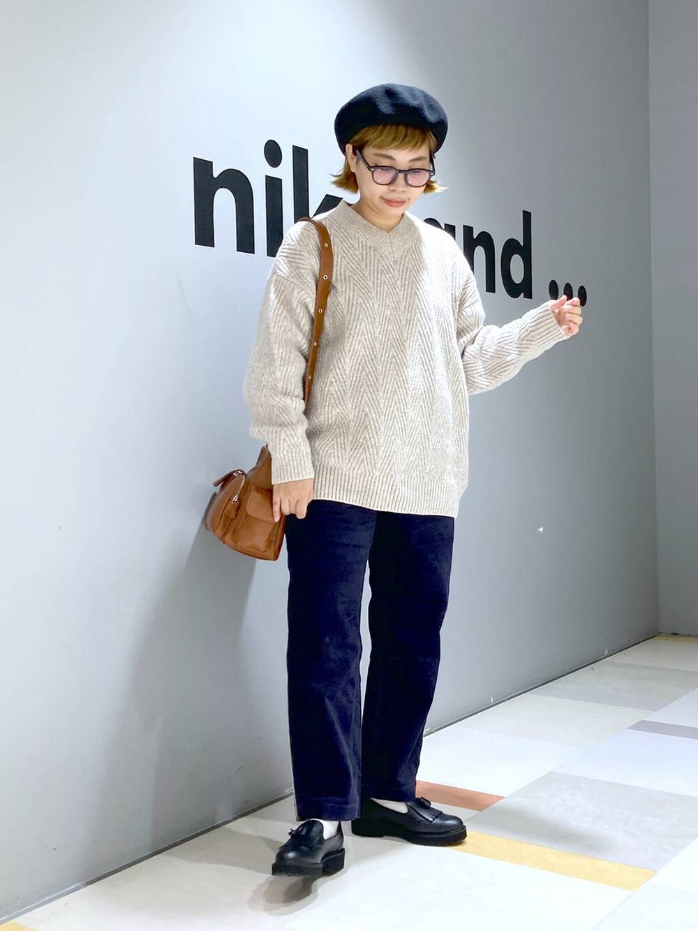 「低身長、体型カバー、ユニセックス」｜「niko and...のオリジナルカラーベレー帽（ハンチング/ベレー帽、ブラック系）」を使った、タゾエさん（レディース・155cm）の秋コーディネートの4枚目の写真