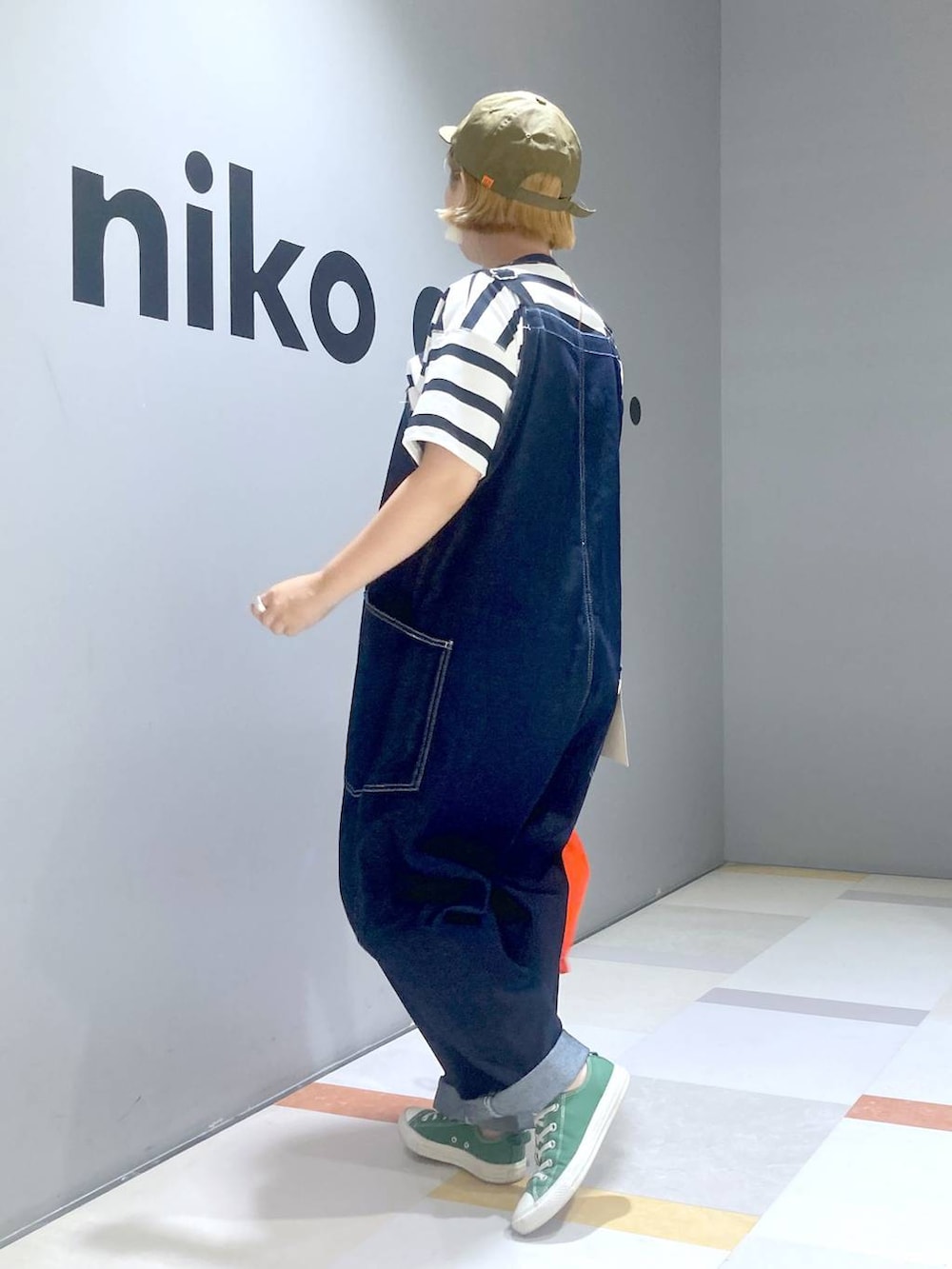 「低身長、体型カバー、ユニセックス」｜「niko and...のオリジナルメッシュドロストショルダーバッグ（ショルダーバッグ、オレンジ系）」を使った、タゾエさん（レディース・155cm）の夏コーディネートの3枚目の写真