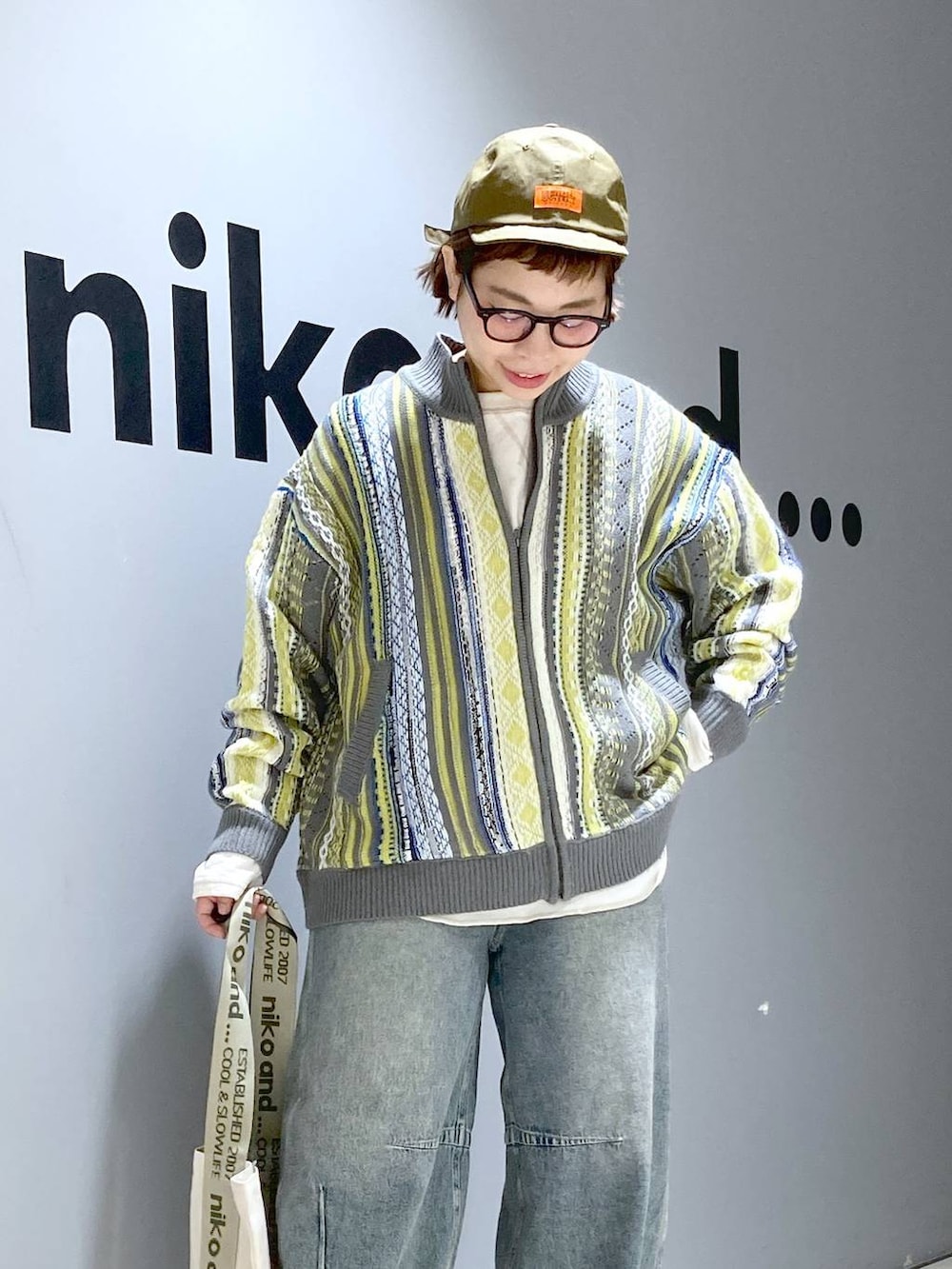 「低身長、体型カバー、ユニセックス」|「niko and...のオリジナルニコロゴテープトートバッグ(トートバッグ、ベージュ系)」を使った、タゾエさん(レディース・155cm)の冬コーディネートの5枚目の写真