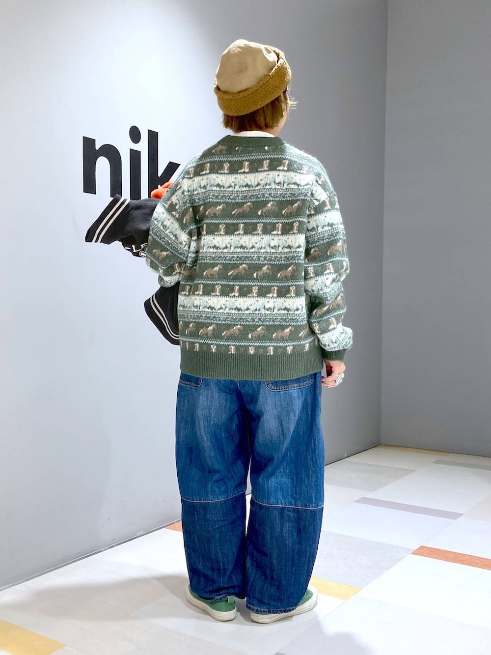 「低身長、体型カバー、ユニセックス」｜「niko and...のウーリーテックスタジャン（スタジャン、グレー系）」を使った、タゾエさん（レディース・155cm）の冬コーディネートの4枚目の写真
