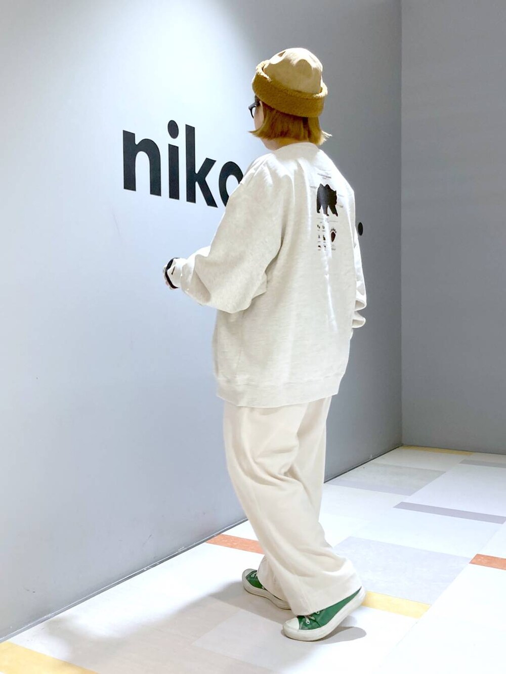 「低身長、体型カバー、ユニセックス」｜「niko and...のゆるっと起毛ワークパンツ（その他パンツ、ベージュ系）」を使った、タゾエさん（レディース・155cm）の冬コーディネートの7枚目の写真