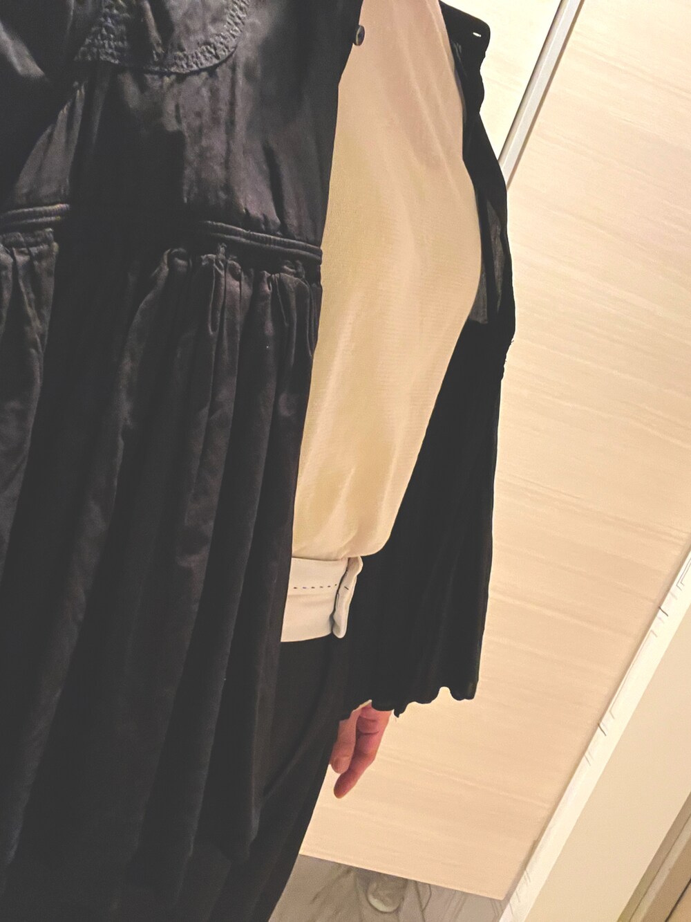 「オトナ女子、キレイめカジュアル、ザラ、ワイドパンツ、おしゃれさんと繋がりたい、ブーツスタイル」｜「ZARAのアイテム（スラックス、ブラック系）」を使った、myu♡（相互フォロー）さん（レディース・161cm）の秋コーディネートの4枚目の写真