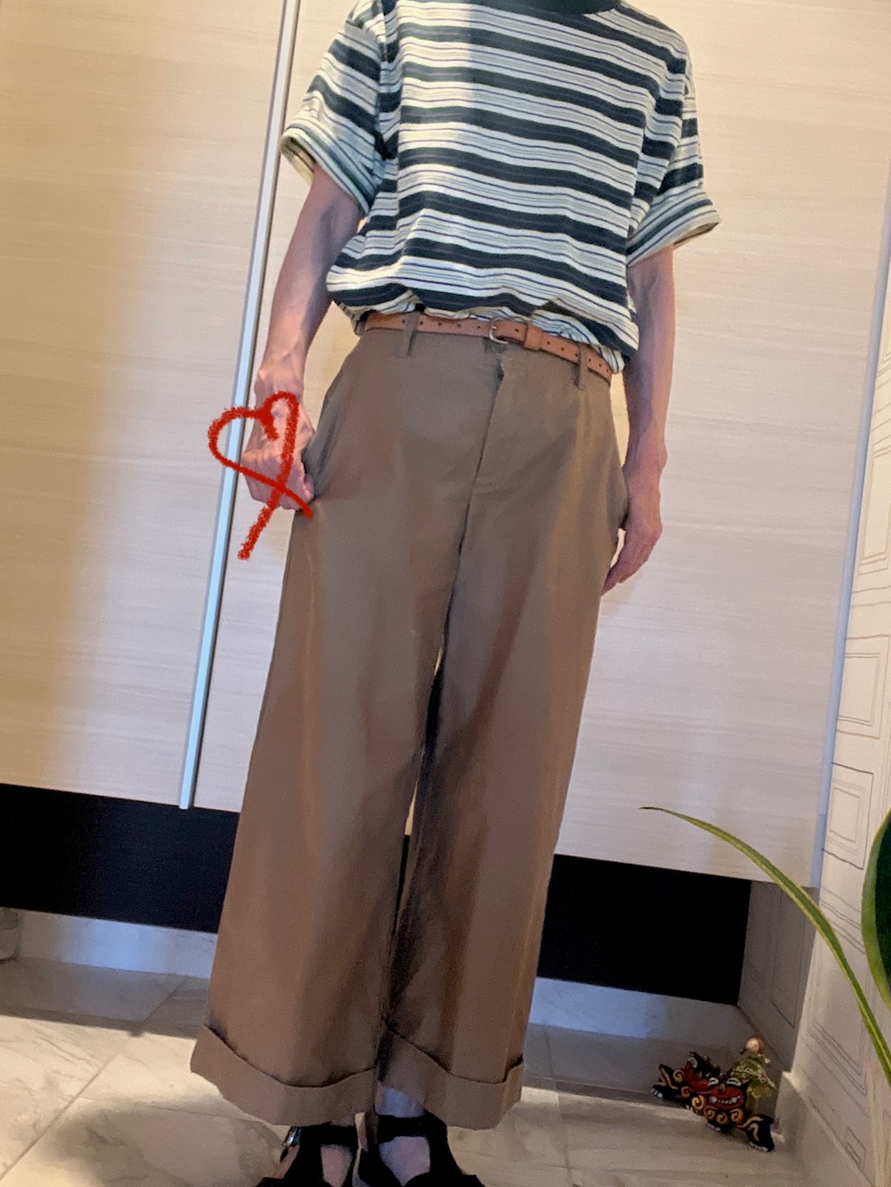 「休日スタイル、ボーダートップス、ボーダーTシャツ、ボーダー✖️チノ、ベージュコーデ、おしゃれさんと繋がりたい、ハンチングコーデ」｜「Pal'las Palaceのアイテム（チノパンツ、ベージュ系）」を使った、myu♡（相互フォロー）さん（レディース・161cm）の春コーディネートの2枚目の写真