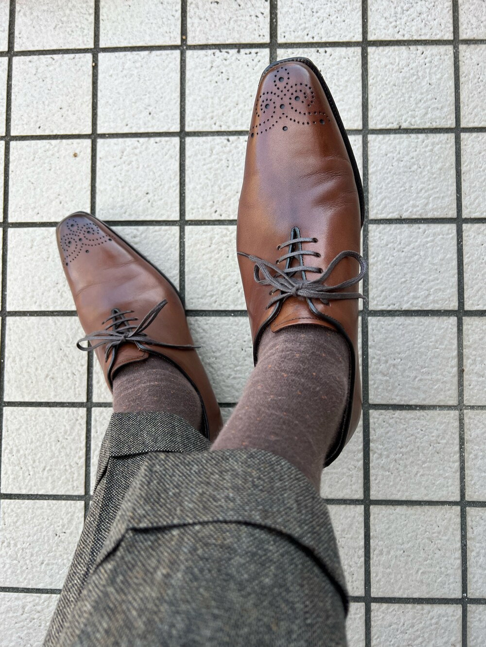 「DRESSTERIORのアイテム（シャツ/ブラウス、ブルー系）」を使った、michi-michiさん（メンズ・165cm）の秋コーディネートの3枚目の写真