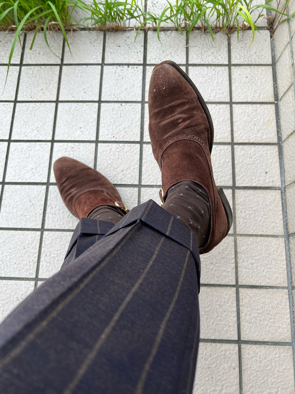 「DRESSTERIORのアイテム（シャツ/ブラウス、ブルー系）」を使った、michi-michiさん（メンズ・165cm）の秋コーディネートの2枚目の写真