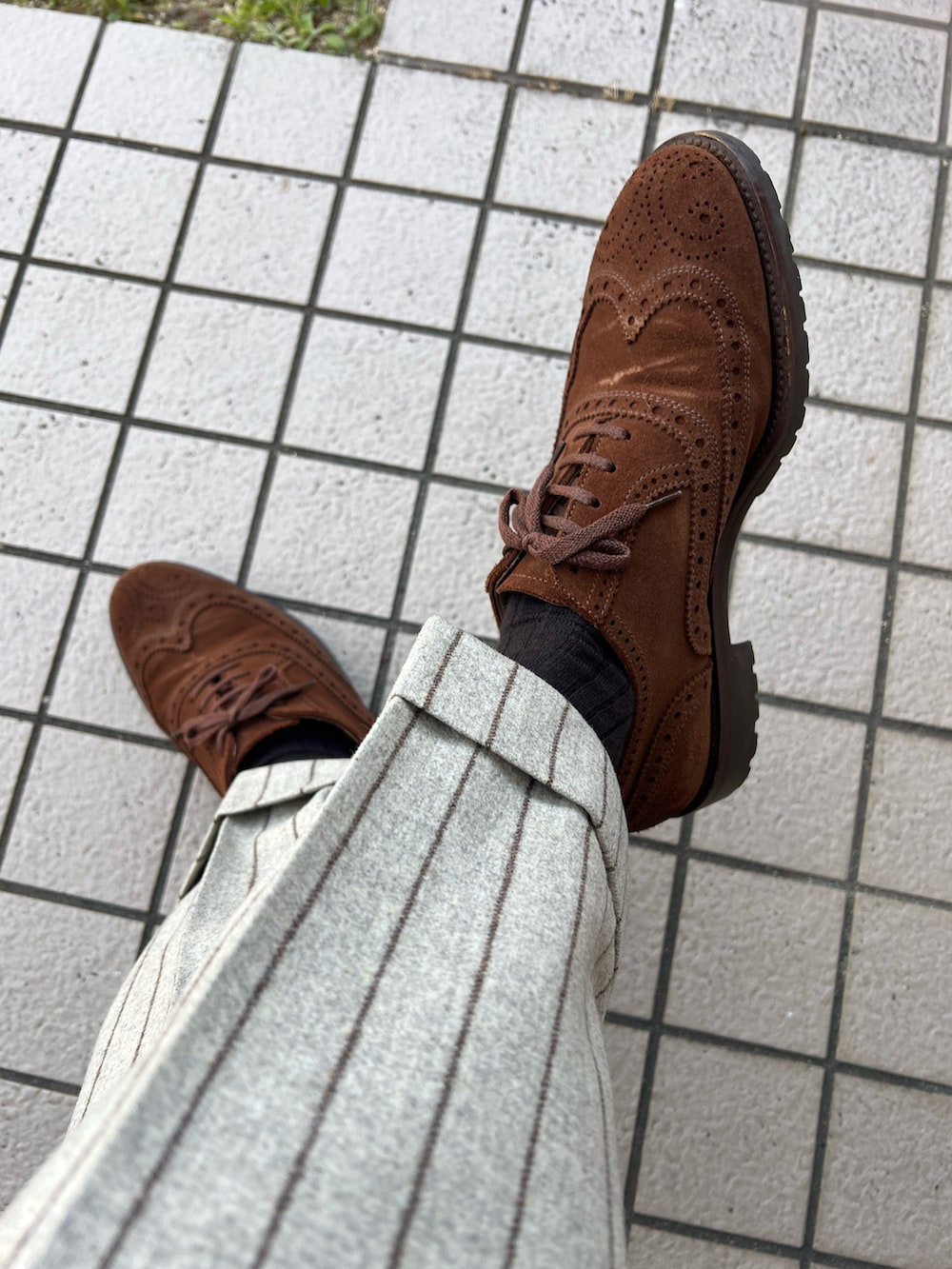 「Artigianaleのアイテム（ビジネスシャツ、パープル系）」を使った、michi-michiさん（メンズ・165cm）の冬コーディネートの2枚目の写真