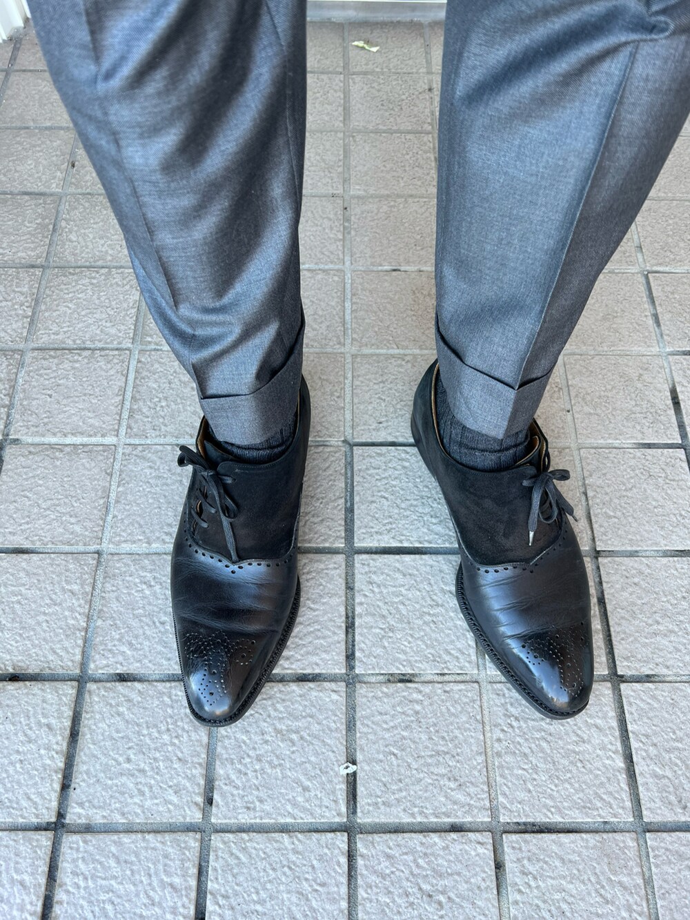 「MAKER'S SHIRT KAMAKURAのアイテム（シャツ/ブラウス、ホワイト系）」を使った、michi-michiさん（メンズ・165cm）の秋コーディネートの3枚目の写真