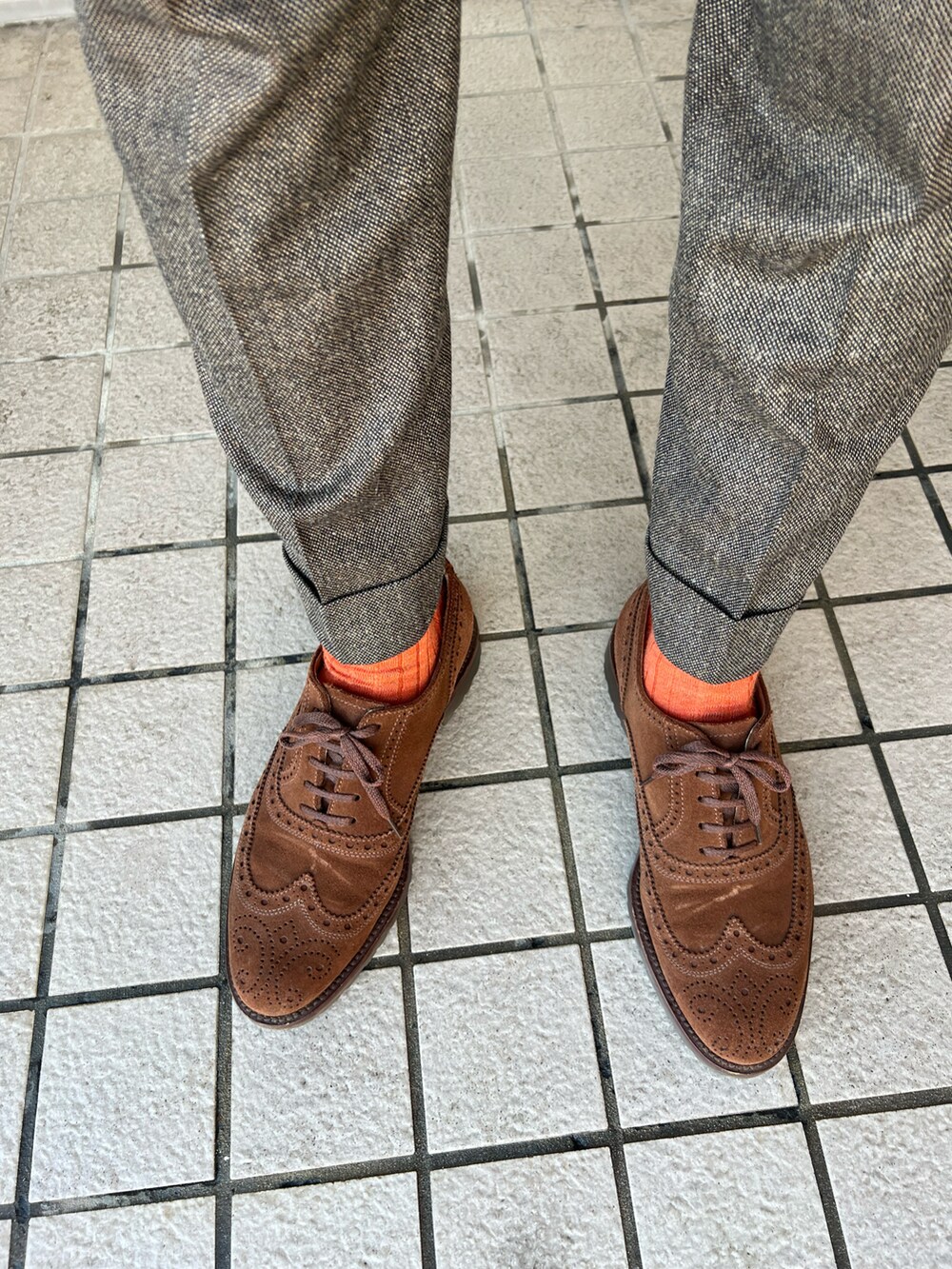 「MAKER'S SHIRT KAMAKURAのアイテム（ビジネスシャツ、ホワイト系）」を使った、michi-michiさん（メンズ・165cm）の冬コーディネートの3枚目の写真