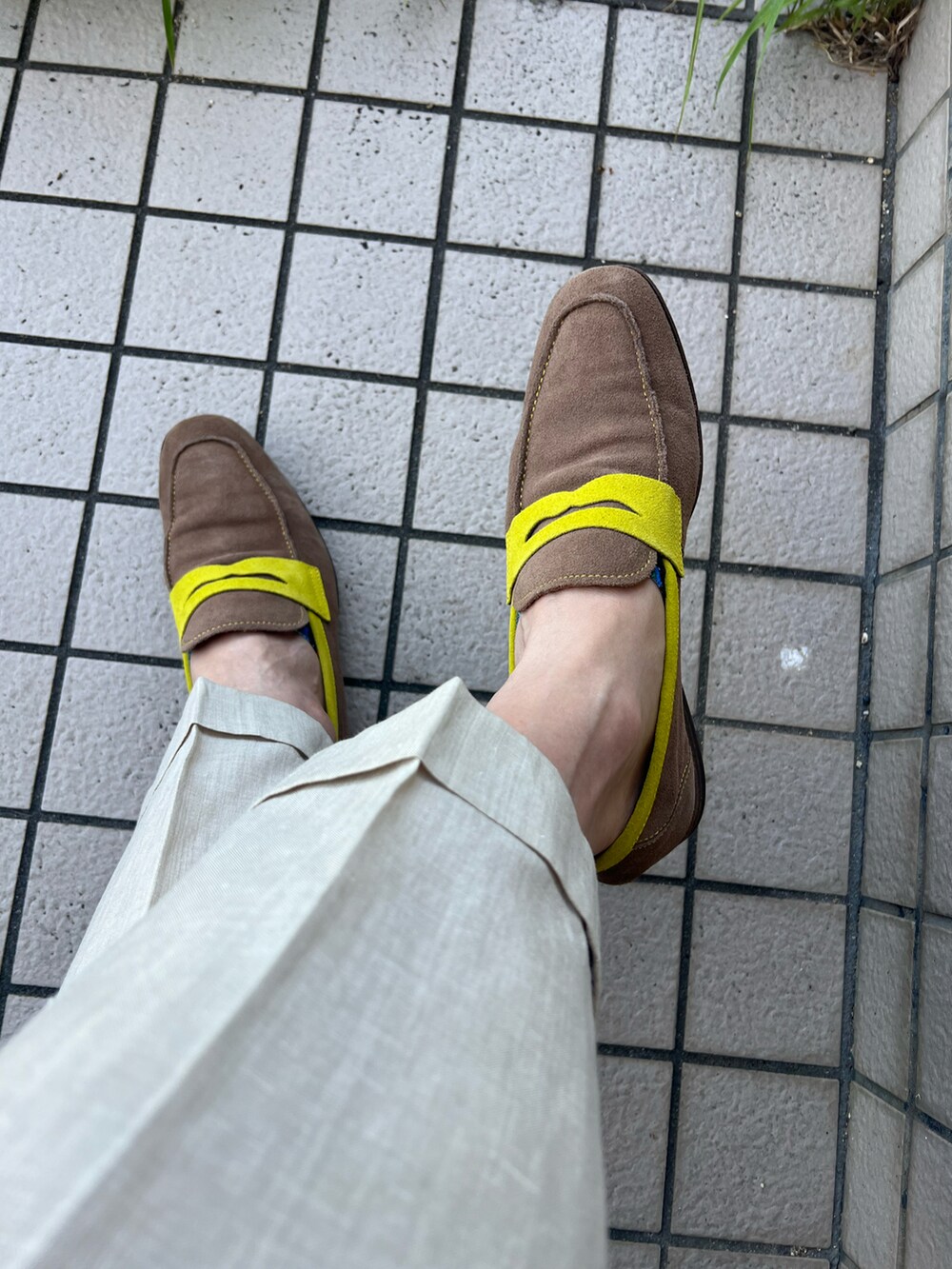 「オーダーサロンタナカのアイテム（スーツジャケット、ベージュ系）」を使った、michi-michiさん（メンズ・165cm）の夏コーディネートの3枚目の写真