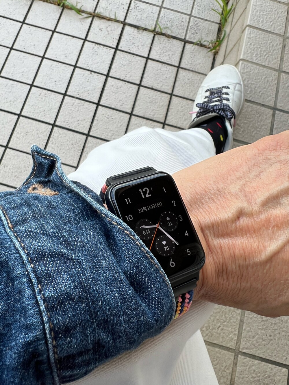 「UNIQLOのアイテム（デニムジャケット、ブルー系）」を使った、michi-michiさん（メンズ・165cm）の秋コーディネートの2枚目の写真