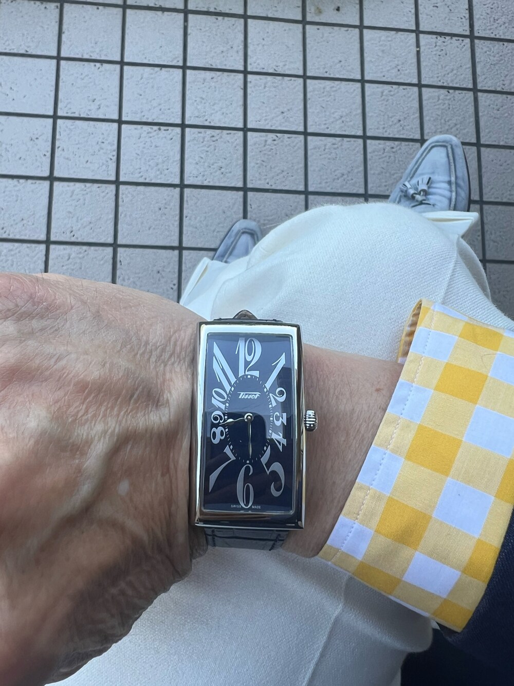 「オーダーサロンタナカのアイテム（テーラードジャケット、ブルー系）」を使った、michi-michiさん（メンズ・165cm）の春コーディネートの2枚目の写真
