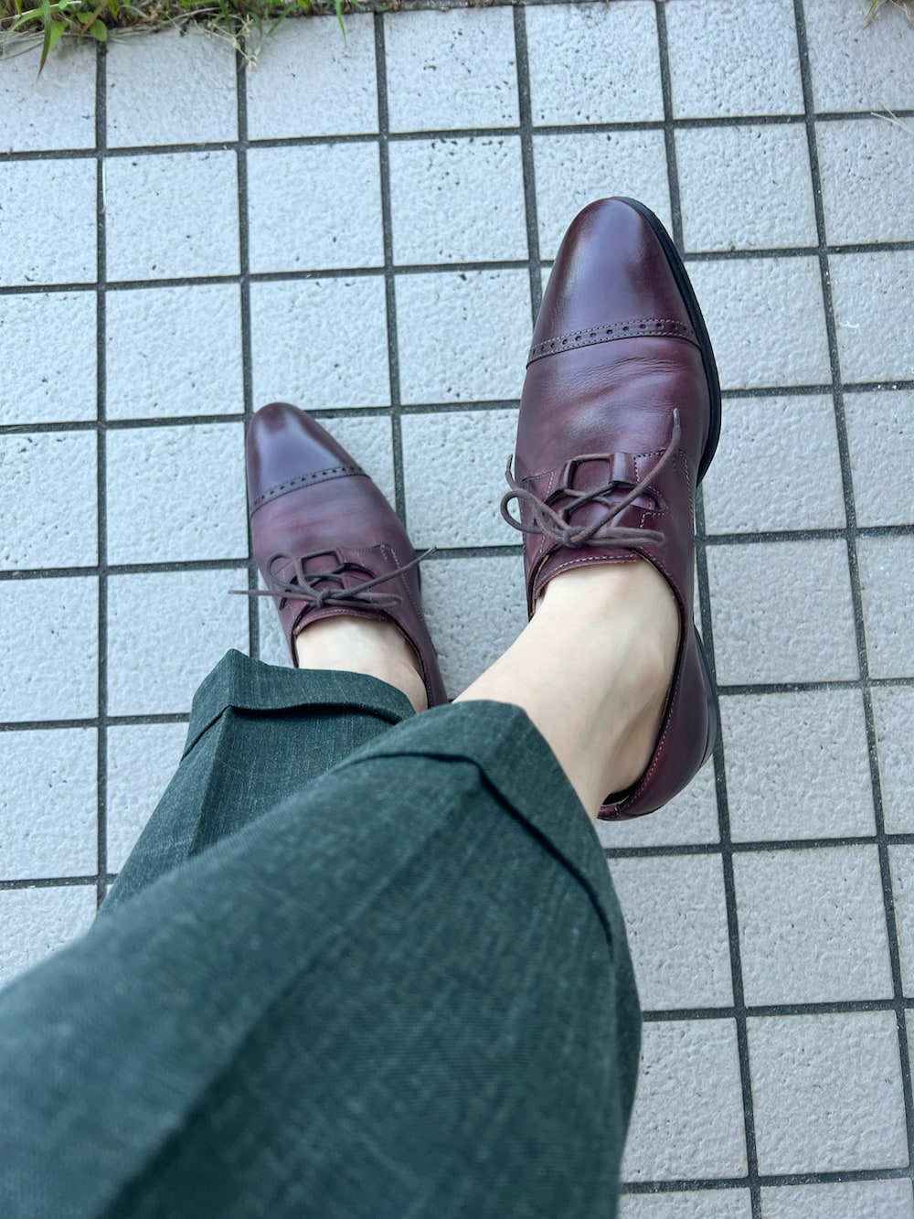 「オーダーサロンタナカのアイテム（シャツ/ブラウス、レッド系）」を使った、michi-michiさん（メンズ・165cm）の夏コーディネートの3枚目の写真