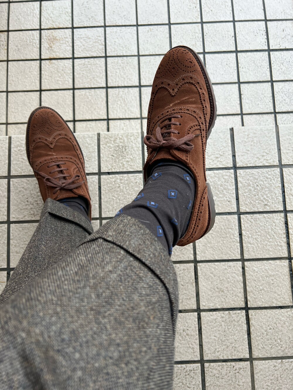 「THE SUIT COMPANYのアイテム（ポケットチーフ、ホワイト系）」を使った、michi-michiさん（メンズ・165cm）の春コーディネートの4枚目の写真