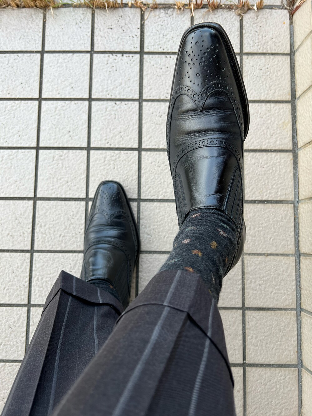 「KOBE TARTANのアイテム（ネクタイ、ブルー系）」を使った、michi-michiさん（メンズ・165cm）の秋コーディネートの3枚目の写真
