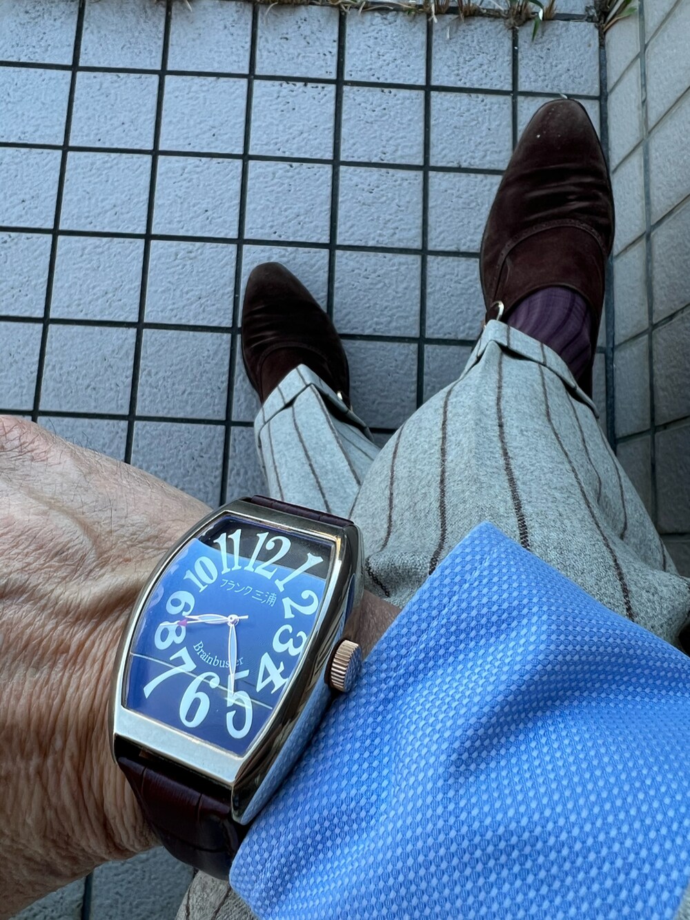 「UNITED ARROWSのアイテム（シャツ/ブラウス、ブルー系）」を使った、michi-michiさん（メンズ・165cm）の秋コーディネートの2枚目の写真