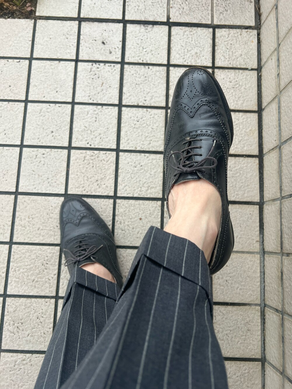 「阪神百貨店のアイテム（ビジネスシャツ、レッド系）」を使った、michi-michiさん（メンズ・165cm）の夏コーディネートの5枚目の写真