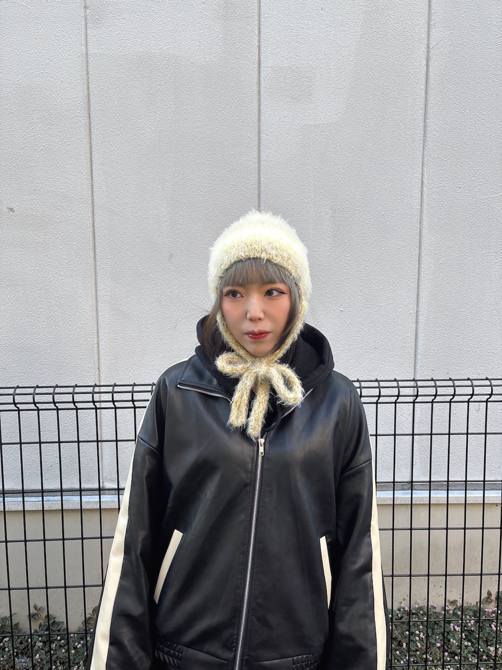 「プチプラ、ニット帽、ニットビーニー、ビーニー、override、override 、OVERRIDE、ショートパンツ、ロングブーツ、ロングブーツコーデ」｜「sheinのアイテム（ブーツ、ブラック系）」を使った、ももさん（レディース・162cm）の冬コーディネートの5枚目の写真