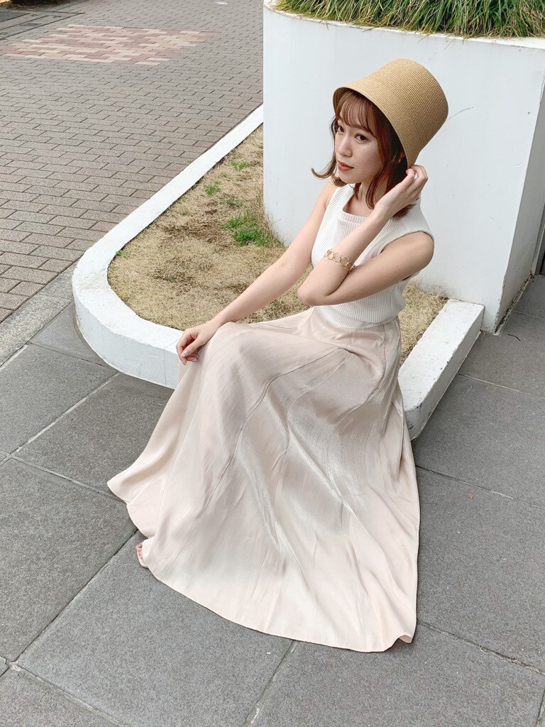 「dazzlinのトウィンクルグロスフレアワンピース（ワンピース、ベージュ系）」を使った、mikiさん（レディース・153cm）の春コーディネートの10枚目の写真