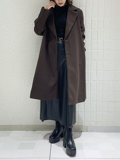 「dazzlinのスクエアハンドバッグ（ハンドバッグ、ブラック系）」を使った、mikiさん（レディース・153cm）の冬コーディネートの2枚目の写真