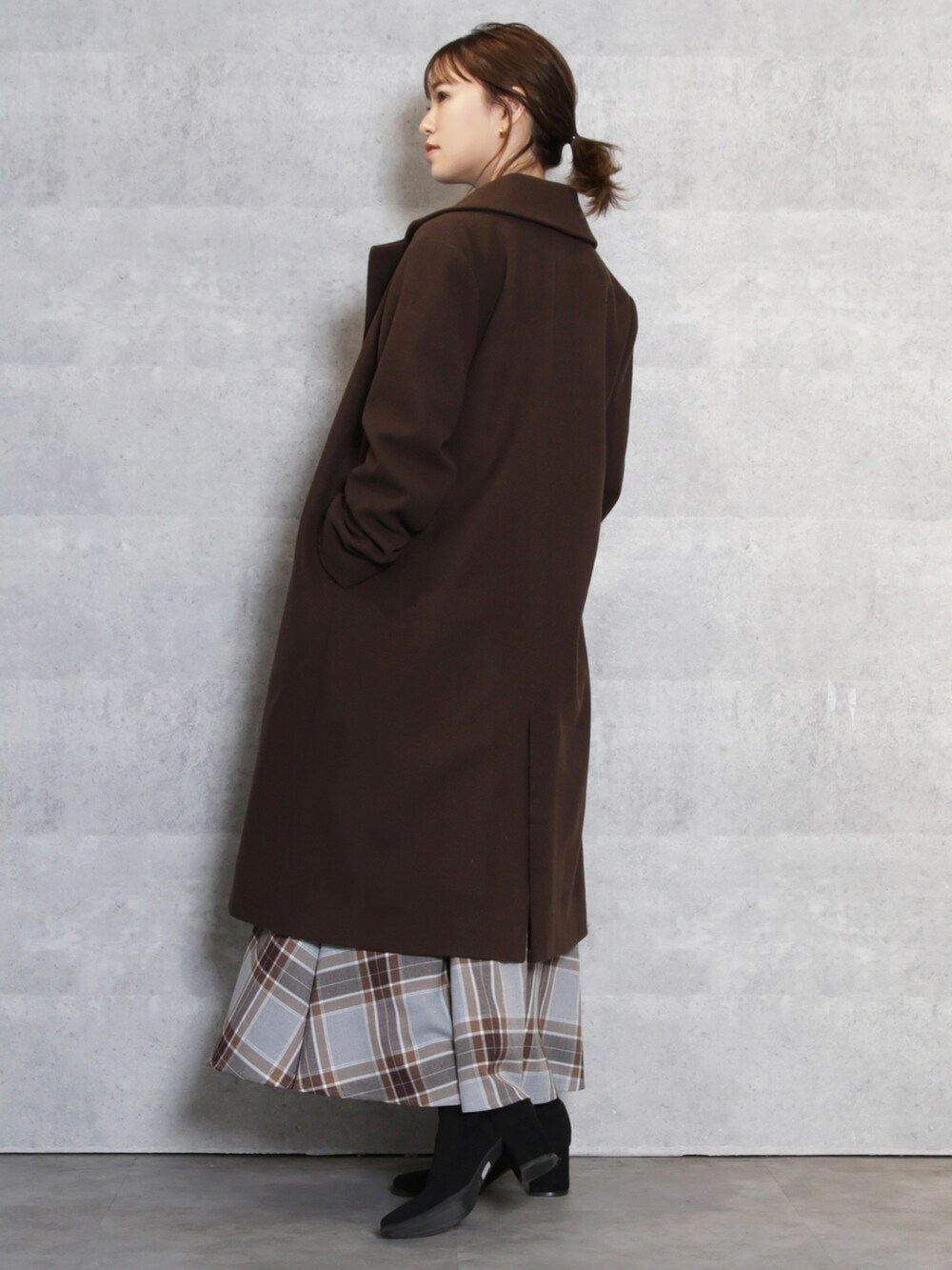 「dazzlinのバイカラーロングコンビワンピース（ワンピース、グレー系）」を使った、mikiさん（レディース・153cm）の秋コーディネートの2枚目の写真