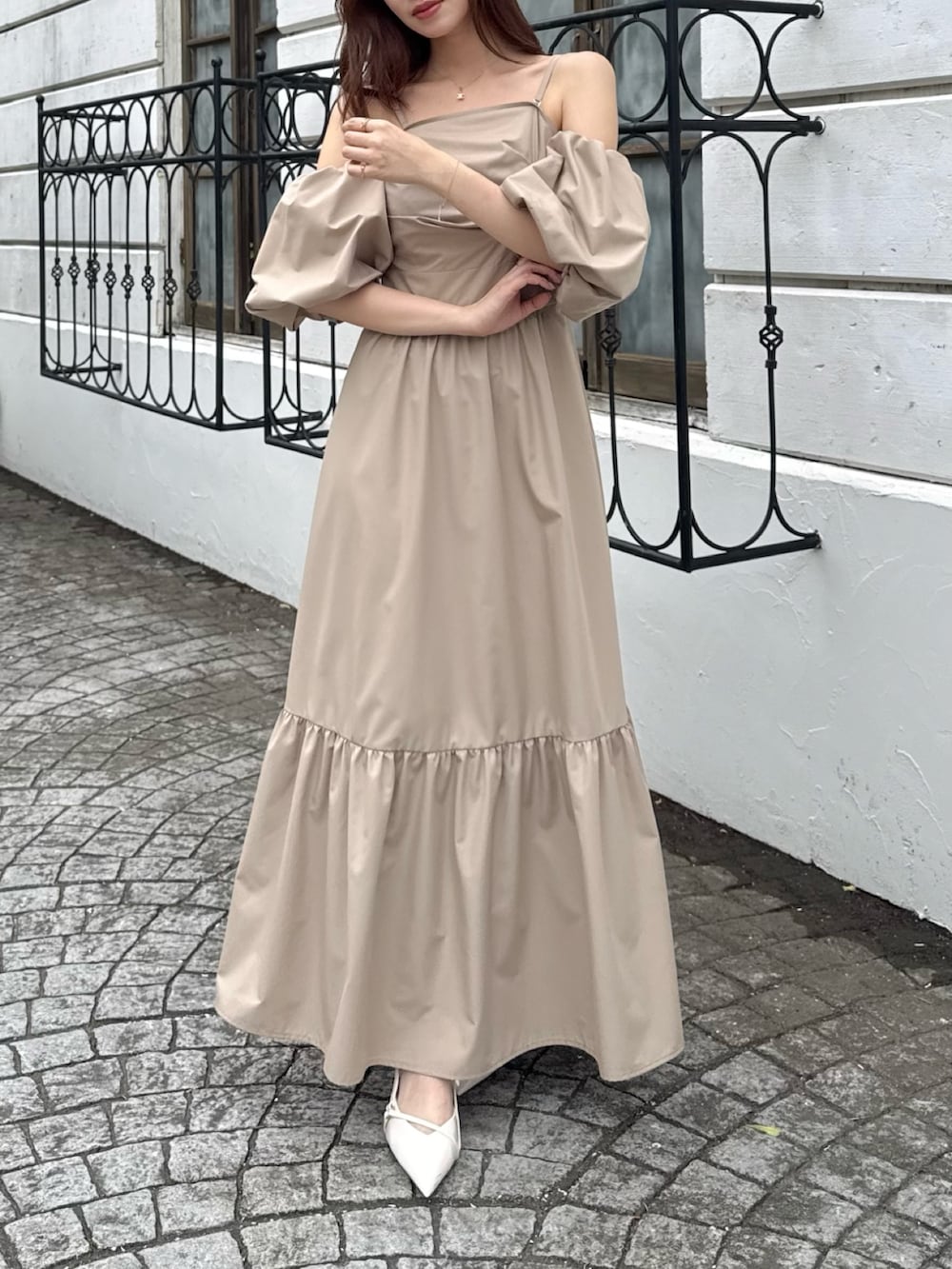 「ワンピ、ワンピース、ワンピーススタイル、ワンピースコーデ、ベージュ、ベージュコーデ」｜「dazzlinの【吉田朱里】パール2wayボリュームワンピース（ワンピース、ベージュ系）」を使った、mikiさん（レディース・153cm）の夏コーディネートの8枚目の写真