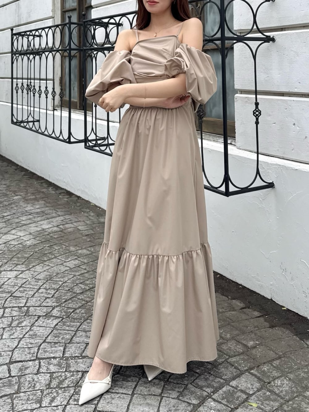 「ワンピ、ワンピース、ワンピーススタイル、ワンピースコーデ、ベージュ、ベージュコーデ」｜「dazzlinの【吉田朱里】パール2wayボリュームワンピース（ワンピース、ベージュ系）」を使った、mikiさん（レディース・153cm）の夏コーディネートの7枚目の写真
