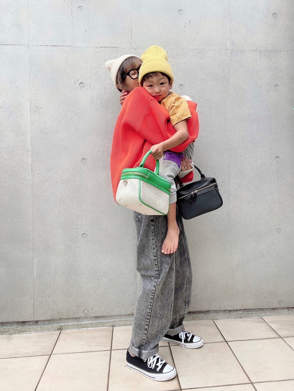 「bohmal、ボマール、ダンボールニット、bohmal_style、シンプルコーデ、オレンジ、バニティバッグ、ニット帽、オトナカジュアル、大人カジュアル、アームウォーマー」|「bohmalの変形アーム前後差カラフルダンボールニット(ニット/セーター、オレンジ系)」を使った、なな☺︎さん(レディース・155cm)の秋コーディネートの5枚目の写真