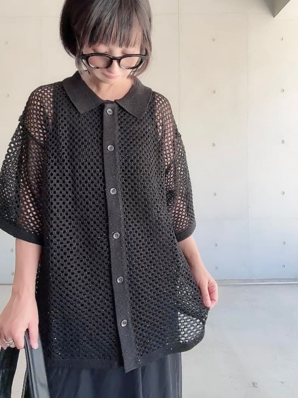 「夏ルックで気分アップ、メッシュ、メッシュシャツ、PR、confirm、レイヤードスタイル、GU、シアートップス、オトナカジュアル、大人カジュアル」｜「Confirmの25SS スパンコール メッシュシャツ ユニセックス（シャツ/ブラウス、ブラック系）」を使った、なな☺︎さん（骨格ナチュラル・レディース・155cm）の夏コーディネートの4枚目の写真