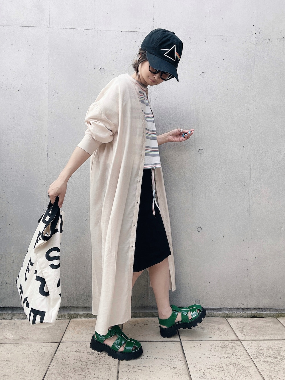 「ピュリル、puril、ミニスカート、グルカサンダル、asknowasplus、ITEMS URBANRESEARCH、アーバンリサーチ、夏ワンピ、AMERICAN NEEDLE、キャップ女子、大人カジュアル、オトナカジュアル」｜「PURILの【PURIL】切り替えデザイン台形ミニスカート（スカート、ブラック系）」を使った、なな☺︎さん（レディース・155cm）の春コーディネートの2枚目の写真