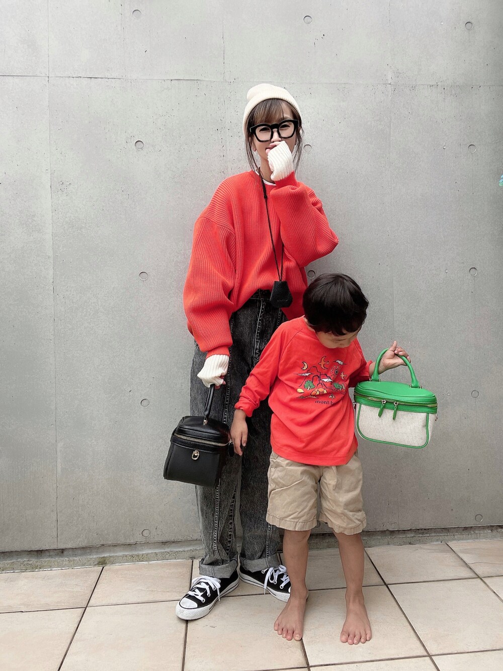「bohmal、ボマール、ダンボールニット、bohmal_style、シンプルコーデ、オレンジ、バニティバッグ、ニット帽、オトナカジュアル、大人カジュアル、アームウォーマー」|「bohmalの変形アーム前後差カラフルダンボールニット(ニット/セーター、オレンジ系)」を使った、なな☺︎さん(レディース・155cm)の秋コーディネートの3枚目の写真