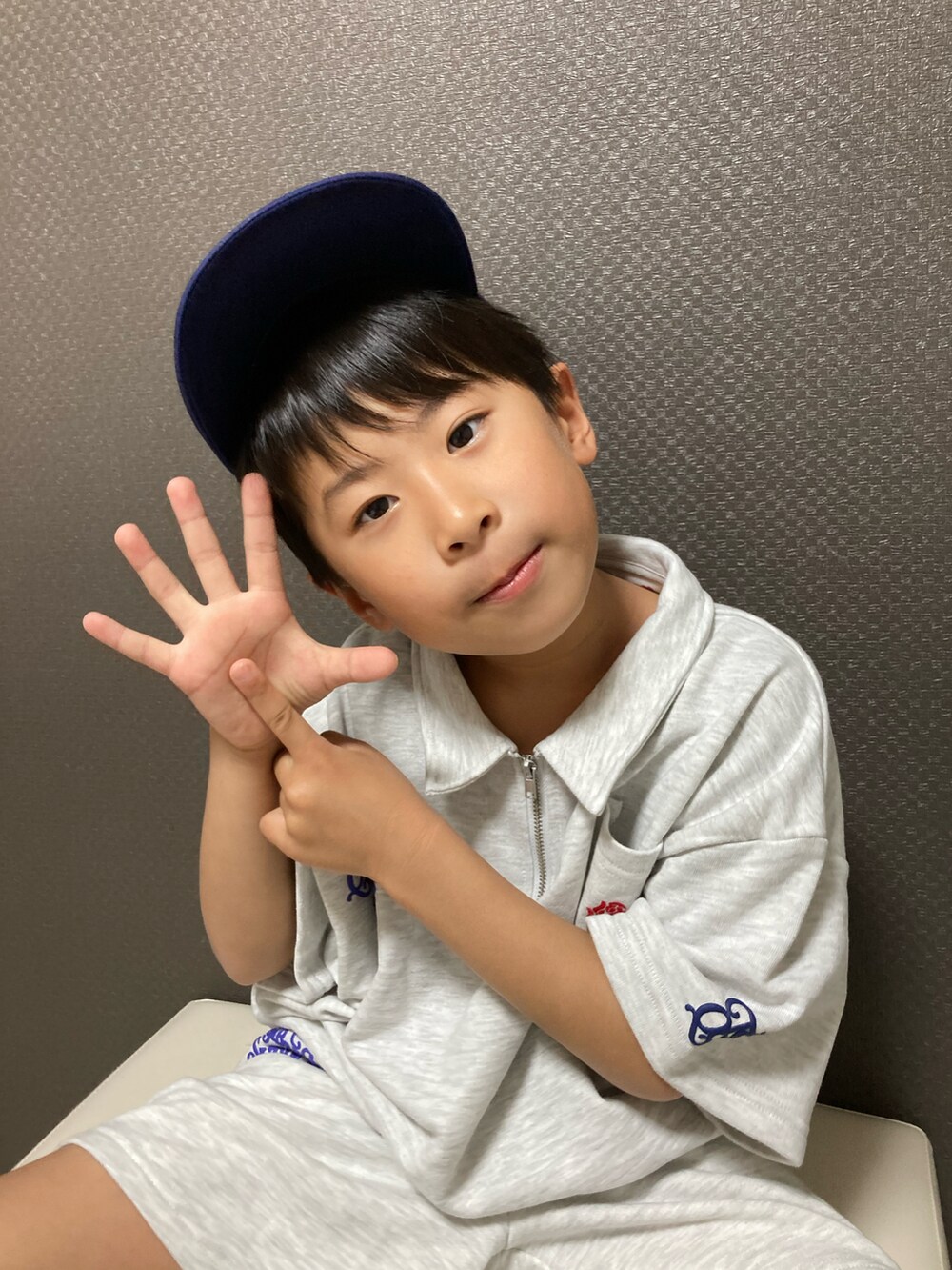 「キャップ、セットアップ、6歳、お誕生日おめでとう♡」｜「agnes b.のGL11 L CASQUETTE　ベビー　ロゴキャップ（キャップ、ブルー系）」を使った、S♡K♡K♡さん（キッズ・90cm）の春コーディネートの4枚目の写真