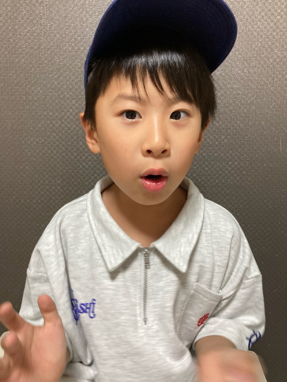 「キャップ、セットアップ、6歳、お誕生日おめでとう♡」｜「agnes b.のGL11 L CASQUETTE　ベビー　ロゴキャップ（キャップ、ブルー系）」を使った、S♡K♡K♡さん（キッズ・90cm）の春コーディネートの3枚目の写真