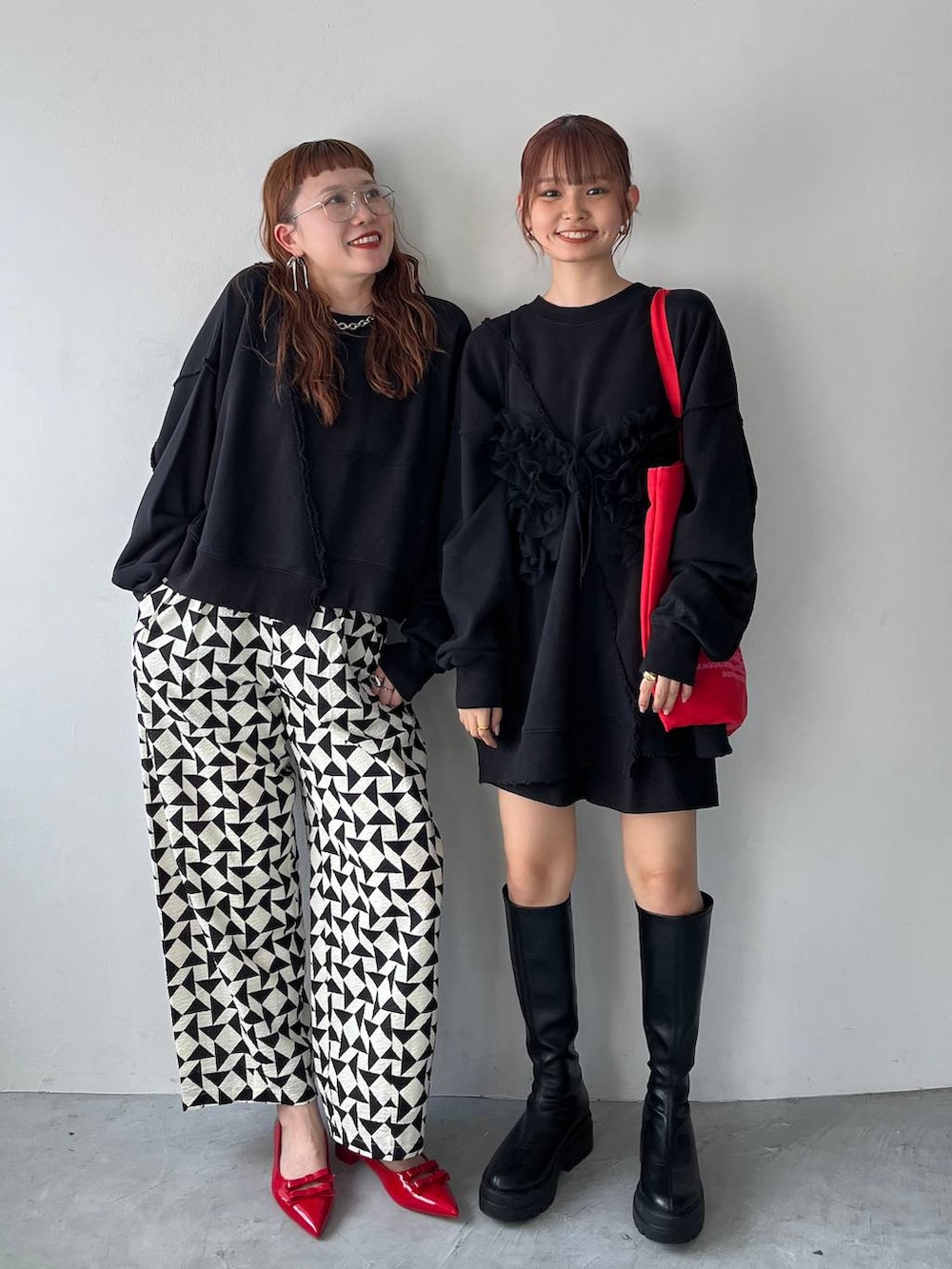 「着痩せ・細見え、個性派、着痩せ、カジュアル、若見え、LOWRYS FARM」｜「LOWRYS FARMのダブルリボンシューズ　 133045（パンプス、レッド系）」を使った、サトムラさん（レディース・164cm）の夏コーディネートの2枚目の写真