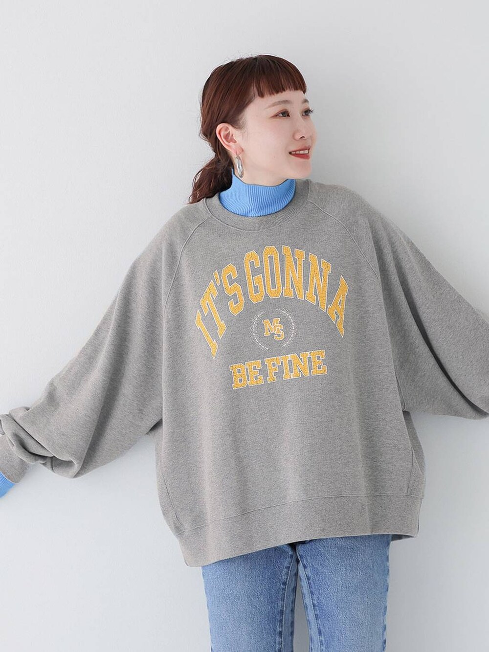 「着痩せ・細見え、若見え、個性派、着痩せ、カジュアル、LOWRYS FARM」｜「LOWRYS FARMのＣＯＮＥフレアデニムパンツ　907038（デニムパンツ、その他）」を使った、サトムラさん（レディース・163cm）の秋コーディネートの5枚目の写真