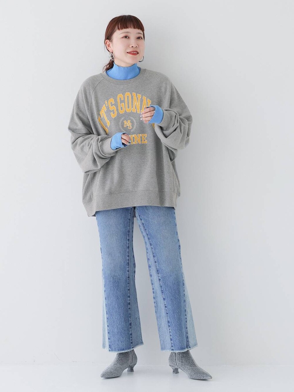 「着痩せ・細見え、若見え、個性派、着痩せ、カジュアル、LOWRYS FARM」｜「LOWRYS FARMのＣＯＮＥフレアデニムパンツ　907038（デニムパンツ、その他）」を使った、サトムラさん（レディース・163cm）の秋コーディネートの3枚目の写真