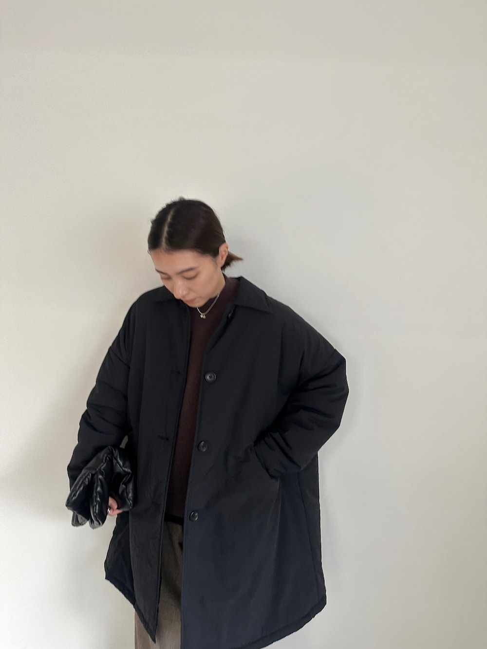 「select MOCAの中綿ダウンミドルコート（ダウンジャケット/コート、ブラック系）」を使った、shinoさん（レディース・160cm）の秋コーディネートの7枚目の写真