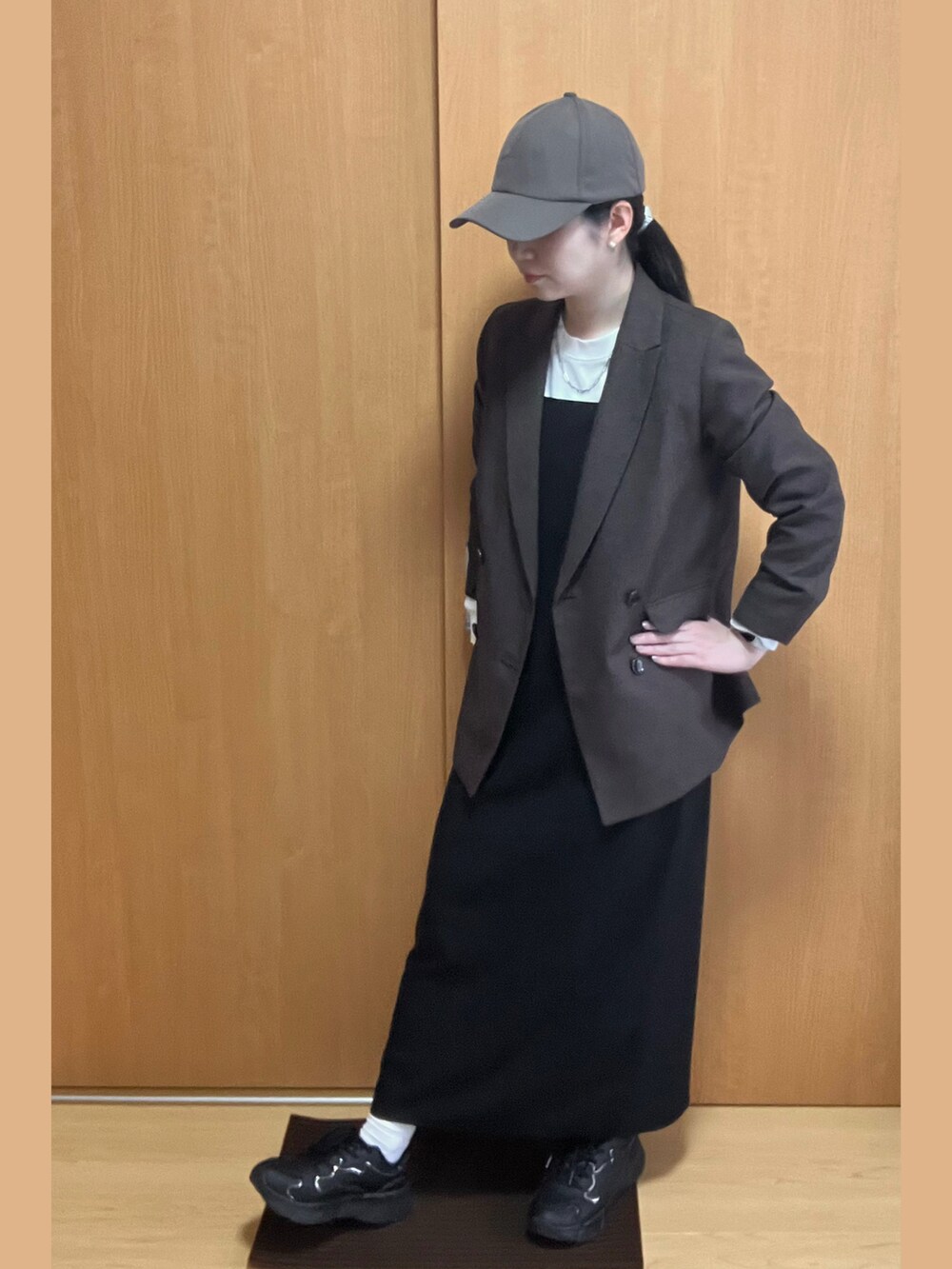 「レイヤードスタイル、キレイめ、オトナカワイイ、いいね、save、フォローお願いします🤑、ジャケットスタイル」｜「NATURAL BEAUTY BASICのアイテム（テーラードジャケット、ブラウン系）」を使った、米之井花さん（骨格ウェーブ・レディース・157cm）の春コーディネートの4枚目の写真