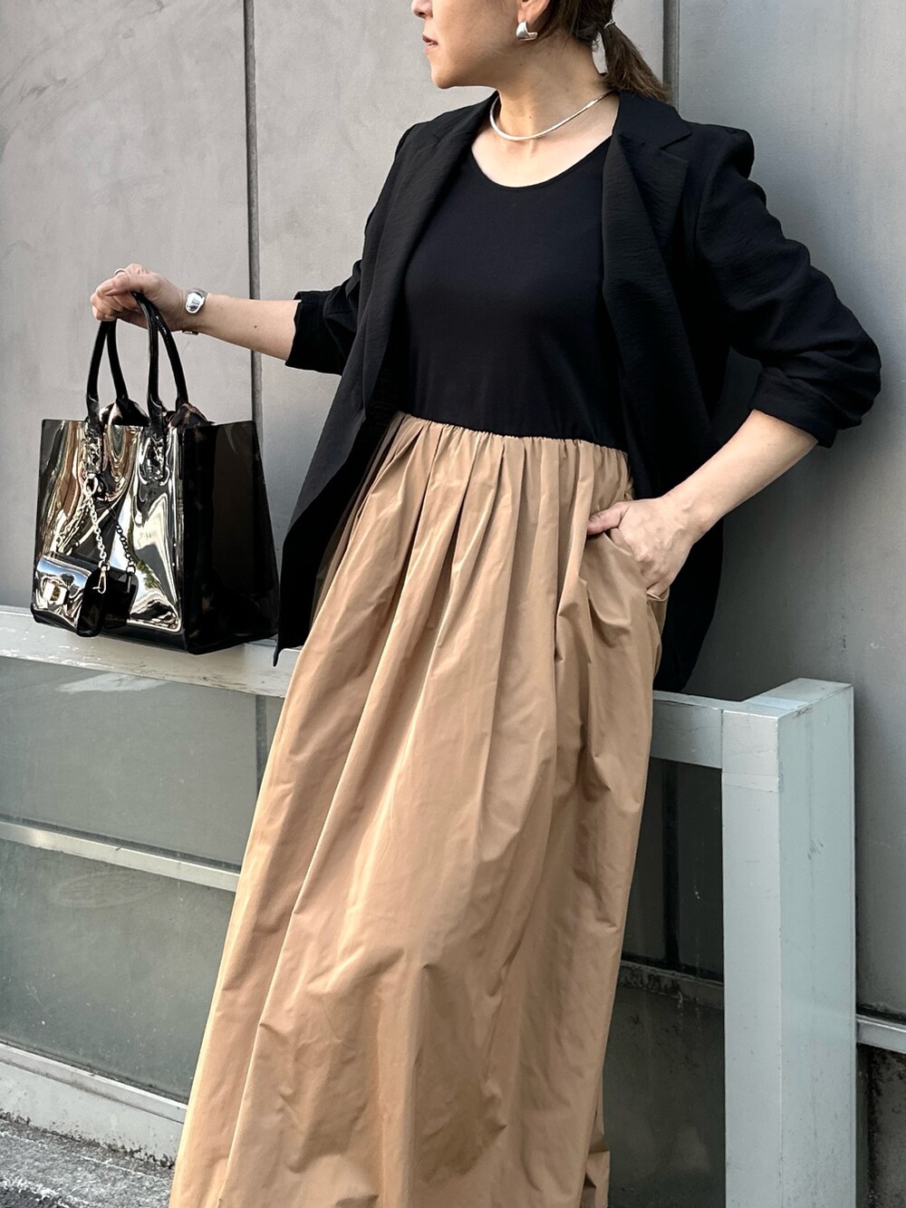 「ワンピース、夏コーデ、ドッキングワンピ、シアージャケット、きれい目カジュアル、GWコーデ、シンプルコーデ」｜「NOLLEY’Sの◇【WEB限定】ウォッシャブル2WAYドッキングワンピース（ワンピース、イエロー系）」を使った、nol mayumiiさん（レディース・160cm）の春コーディネートの10枚目の写真