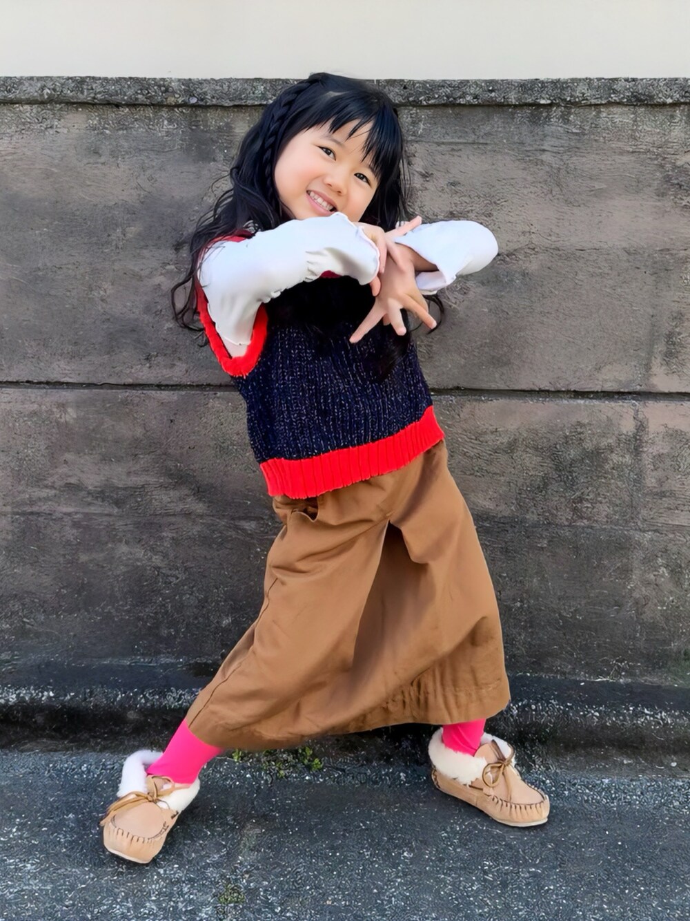 KANOさんの「モール ニット ベスト 2024FW（90～140cm）（B:MING by BEAMS）」を使ったコーディネートの5枚目の写真